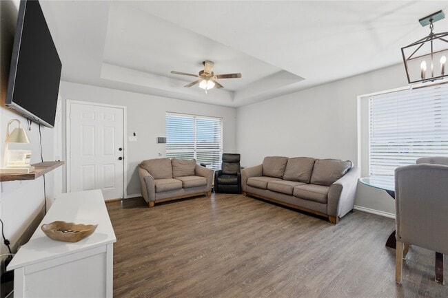 Photo - 904 Overlook Dr