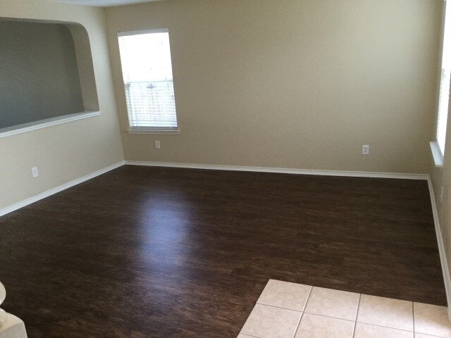 Photo - 7522 Drake Cyn