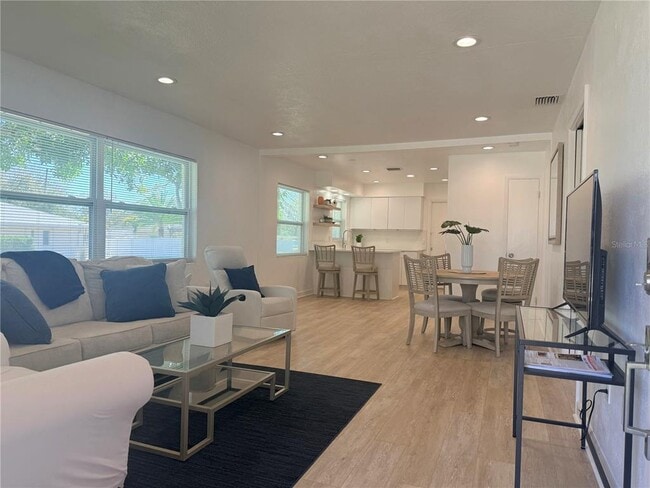 Photo - 757 Virginia St