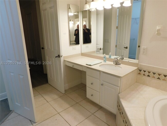 Photo - 617 SE 7th St Unit A