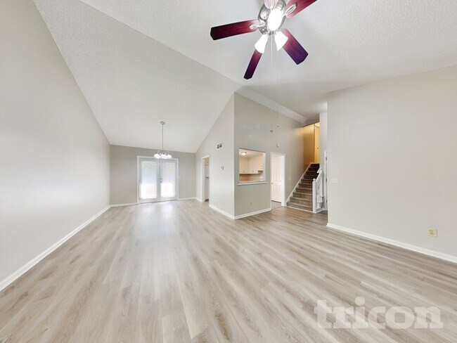 Photo - 5450 Bridle Dr