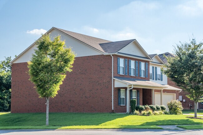 Photo - 1001 Benwick Rd