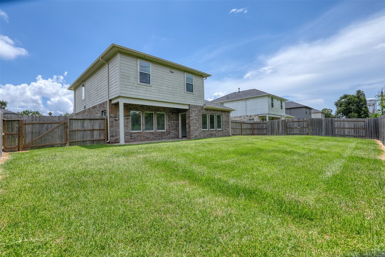Photo - 422 Magnolia Ln