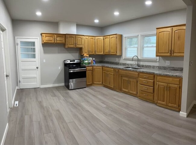 Photo - Nice 3 bedroom 1 bathroom