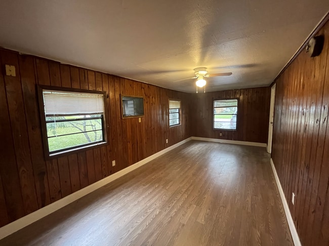 Photo - 408 NW 10th Ave