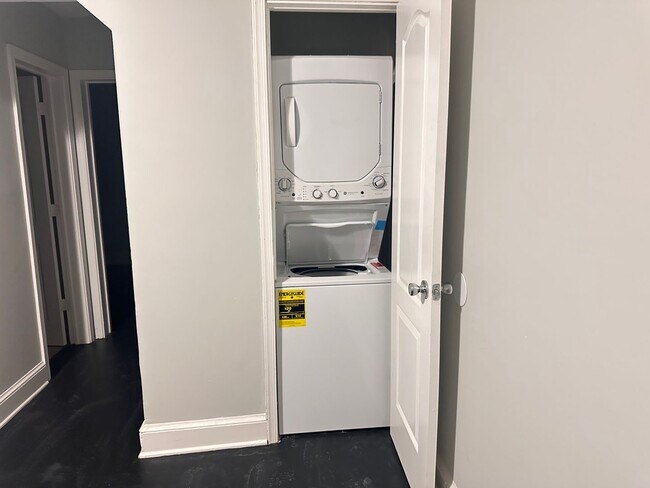 Photo - 4632 Hillside Rd SE Unit 1