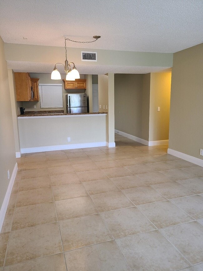 Photo - 1640 Windorah Way Unit C