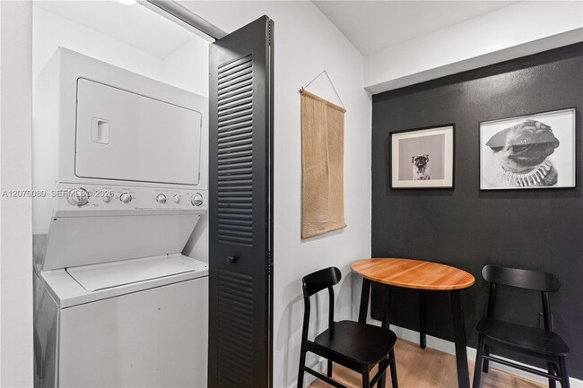 Photo - 810 7th St Unit 102
