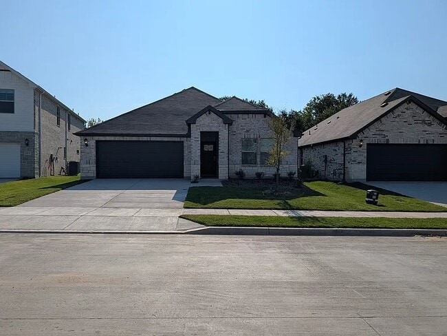Photo - 1017 Emberwood Dr