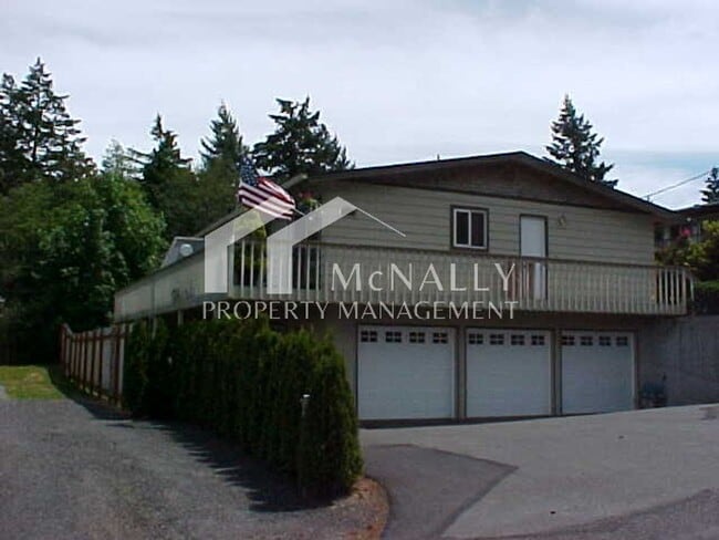 Building Photo - 7417 Hill Ave Unit 1