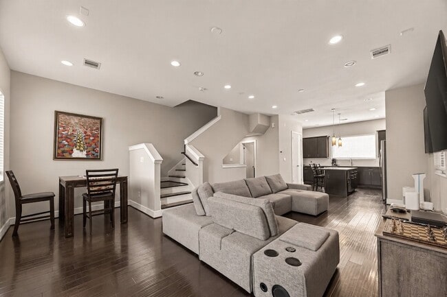 Photo - 1615 Milby St