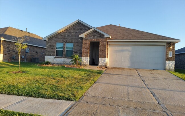 Photo - 22619 Castello Lakes Dr