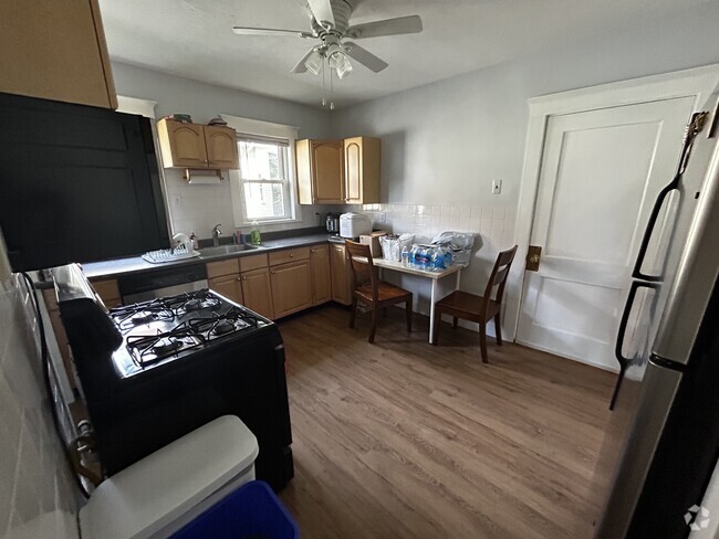 Building Photo - 72 Nonantum St Rental