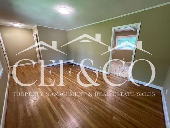 Photo - 108 Overhill Dr