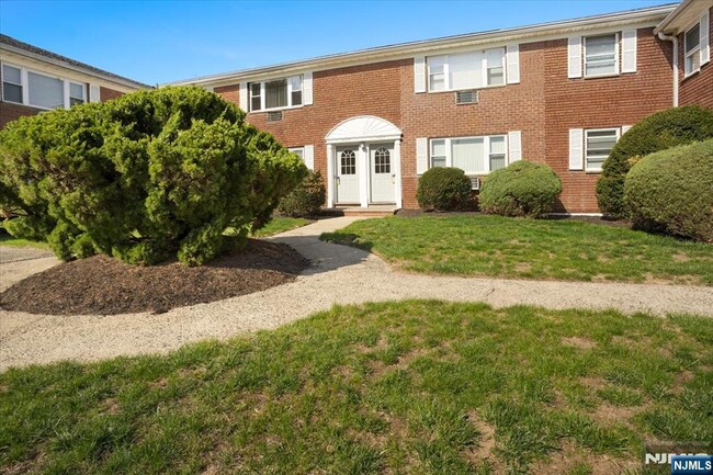 Photo - 759 Hamburg Tpke Condo Unit A