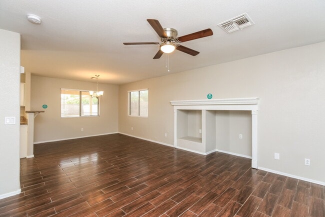 1149 E Denim Trail