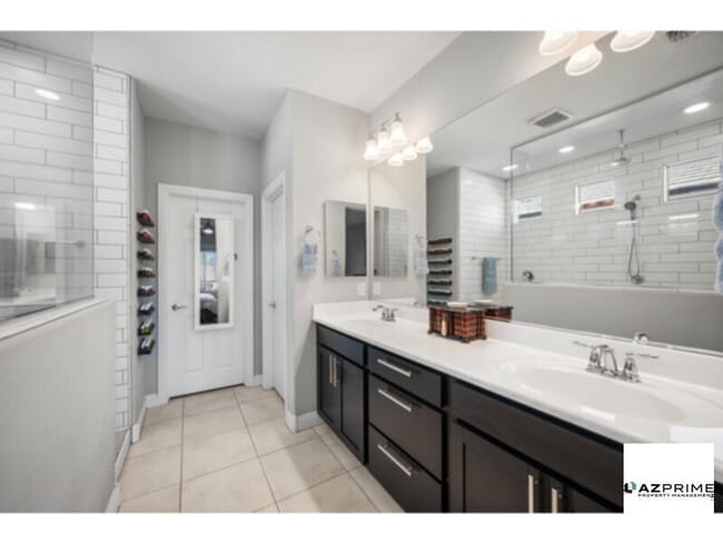 Photo - Live The Ultimate Arizona Lifestyle In This Luxurious 3/2 Florence Home In The Highly Sought-After P