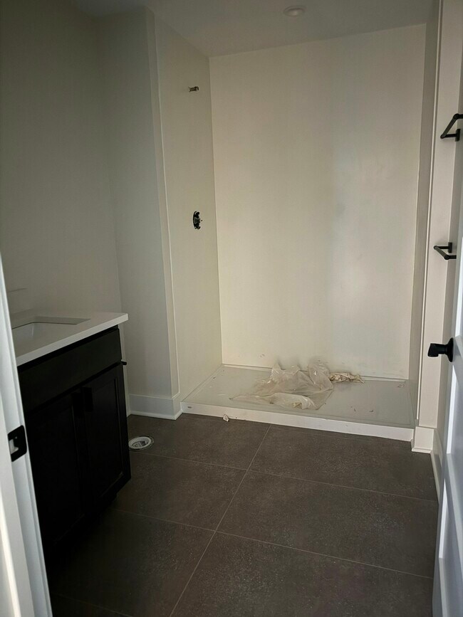 Photo - 106 E Erie St Unit 3C