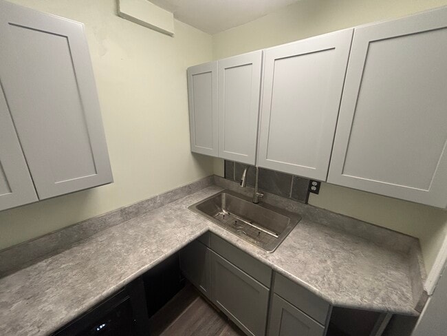 Photo - 180 High St Unit 2