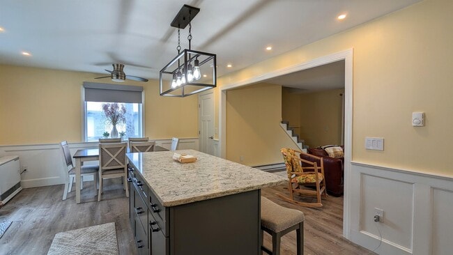 Photo - 60 Weirs Rd