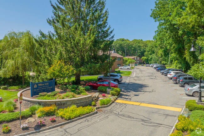 Main Entrance - Willow Lake Apartments