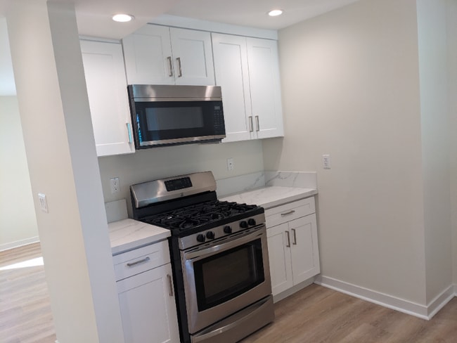 Photo - 2102 Thurman Ave. Apartamento Unidad 2102 1-2