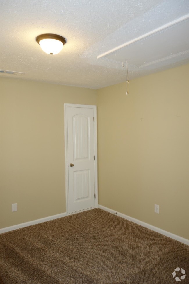 Building Photo - 104 Read Tavern Rd Rental