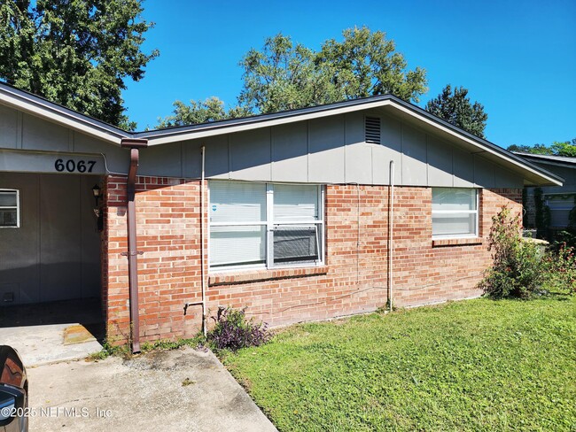 Photo - 6067 Longchamp Dr