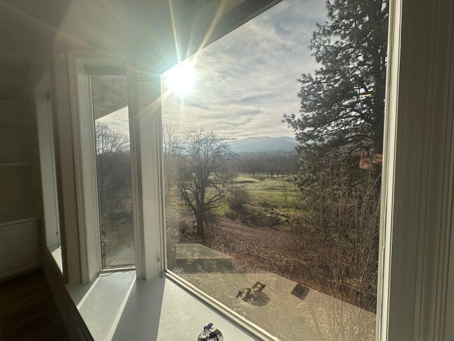 Photo - Beautiful 3 Bedroom home in the Mountain Meadows Community