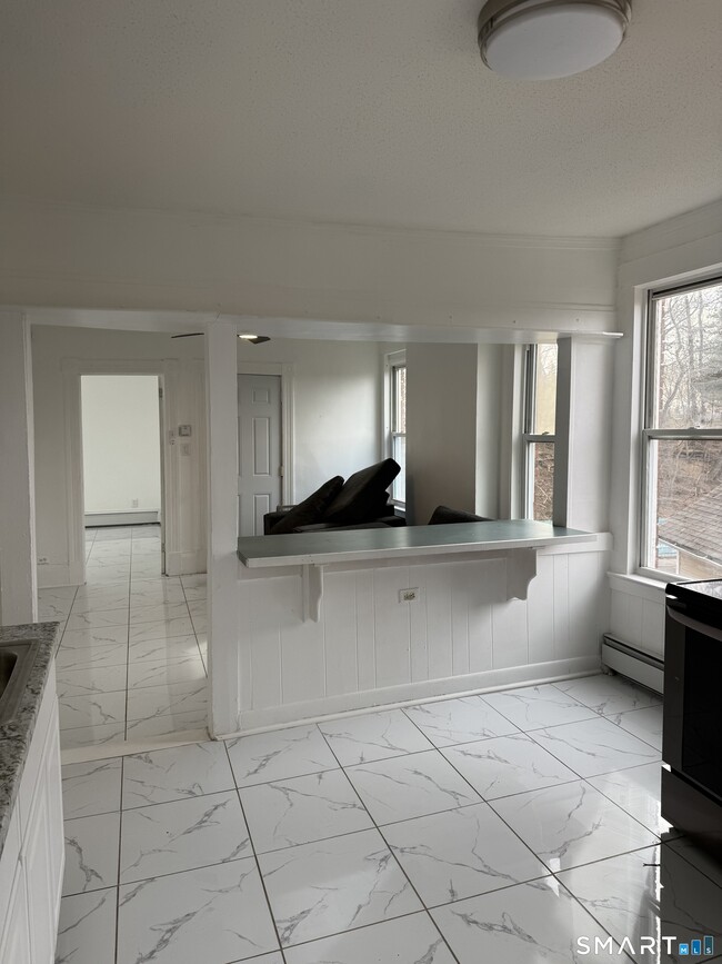 Photo - 429 Summit St Unidad 3rd floor