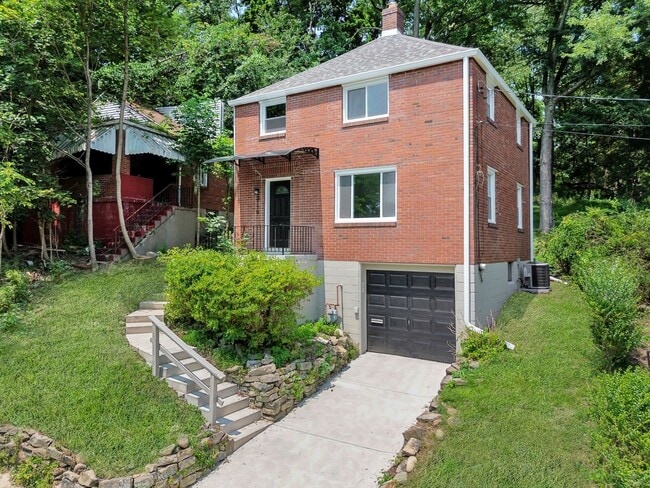 Photo - AVAILABLE NOW! RENOVATED 3-BEDROOM!