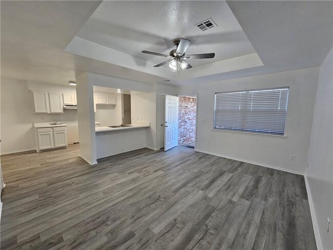 Photo - 2324 W Roselawn St