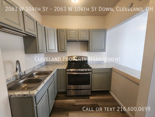 Photo - 2063 W 104th St Unidad 2063 W 104th St Down, Cleveland, OH 44102