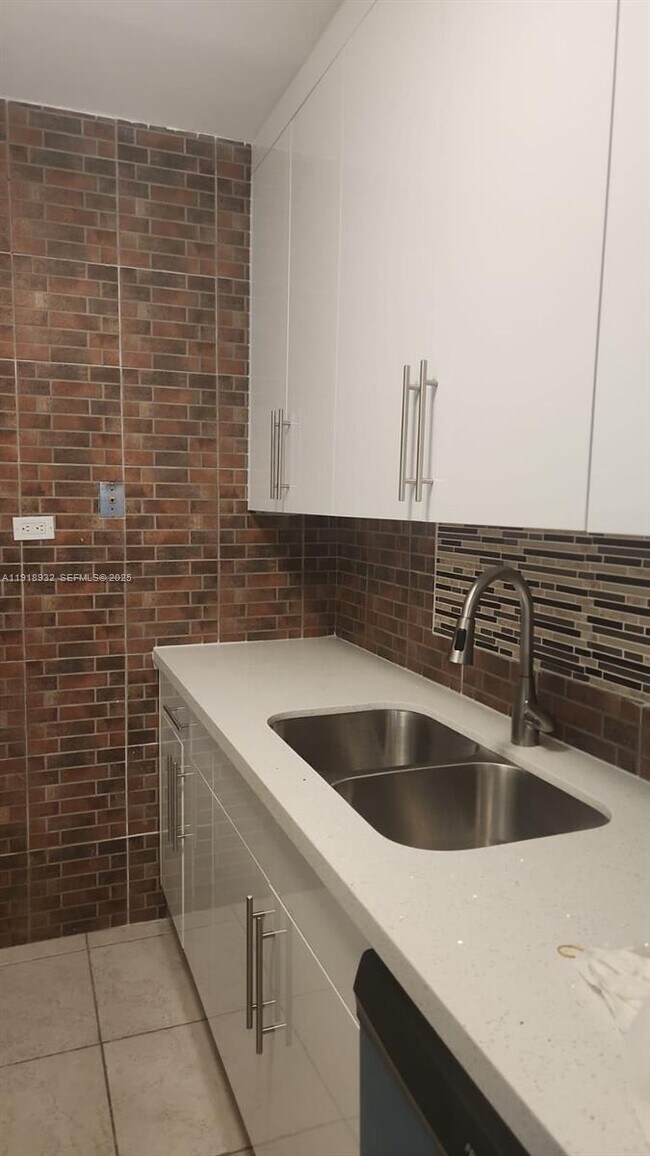 Photo - 1582 NE 172nd St