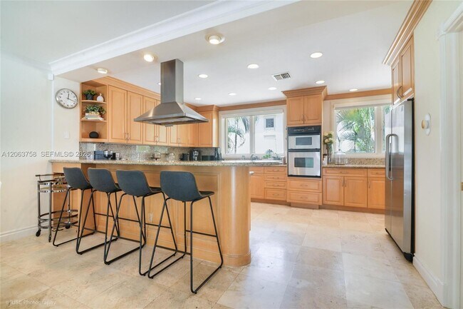 3972 NE 171 St