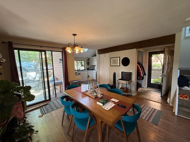 Photo - Spacious End-Unit Townhome in Scenic Shanahan Ridge