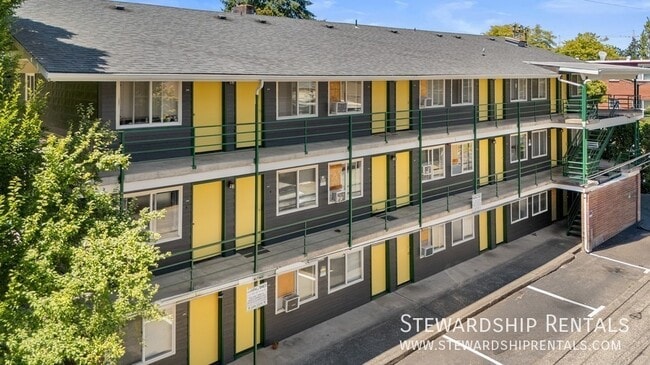 Building Photo - 1827 Harris St Unit 316 (B3)