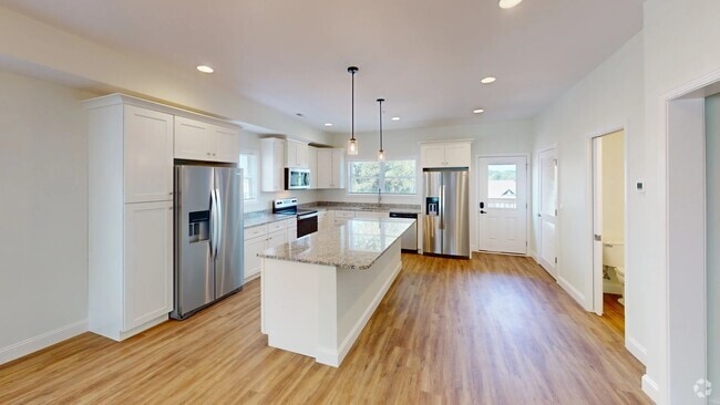 Building Photo - The Six @ Forest Rental