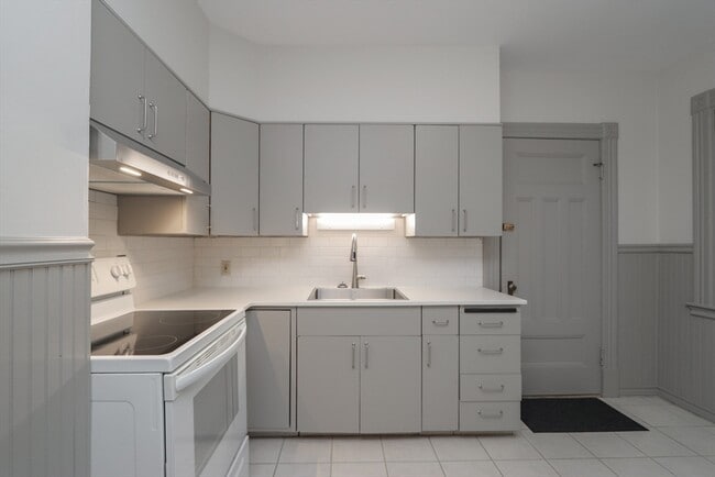 Photo - 61 Washington Rd Unit 2