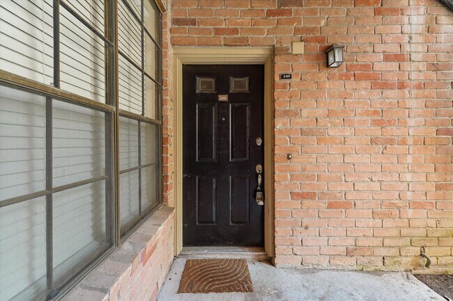 Photo - A perfect blend of comfort and convenience!