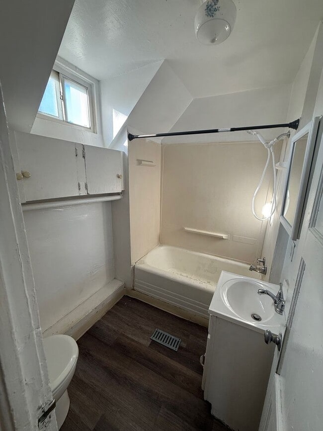 Photo - 1610 62nd St Unit 3