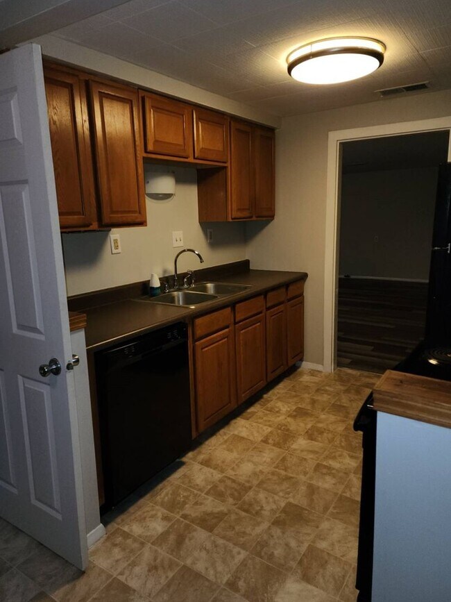 BELOW MARKET RENT! Rental House Rental in South Bend, IN