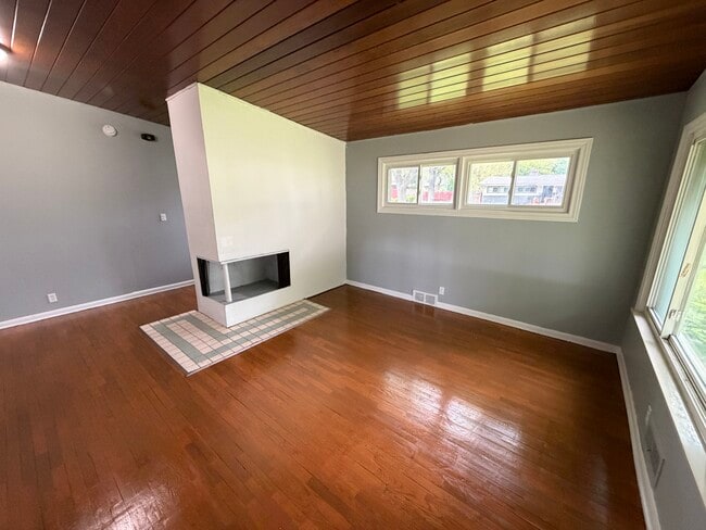 Photo - 1863 Hosler St