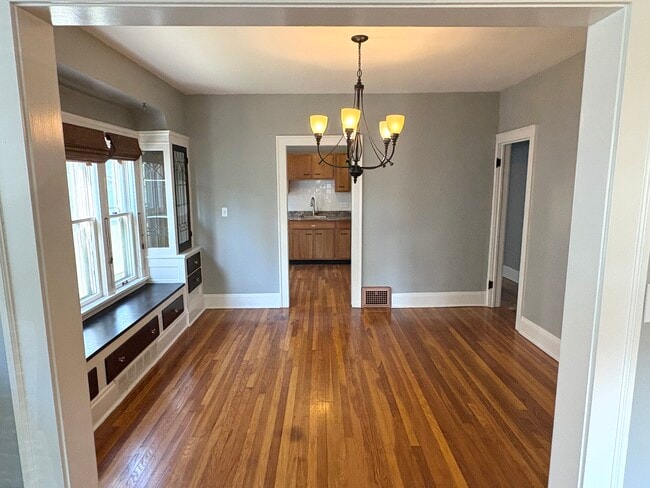 Photo - 2163 Atkins Avenue Unit Lower