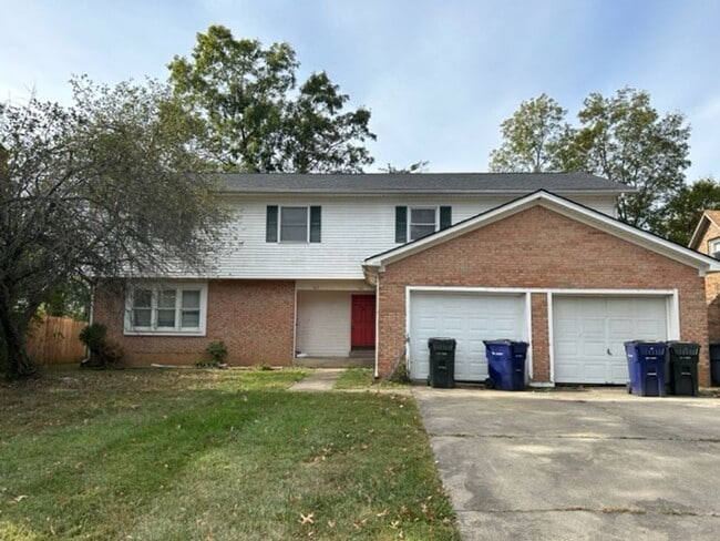 Building Photo - East Hills Townhome. 07072026
