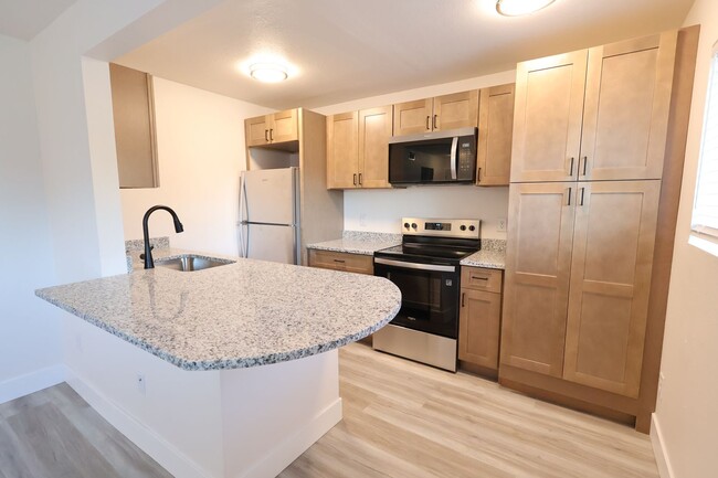Building Photo - Tower Grove East - Updated 1 Bedroom Unit 201