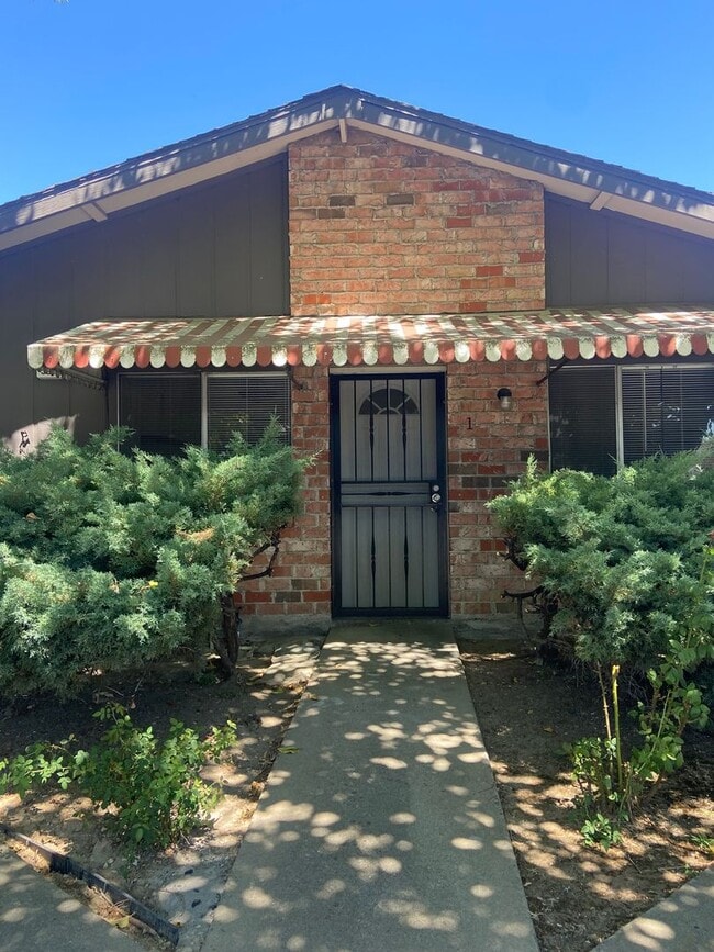 Photo - 2 Bdrm, 1 Bath Condo in Sacramento