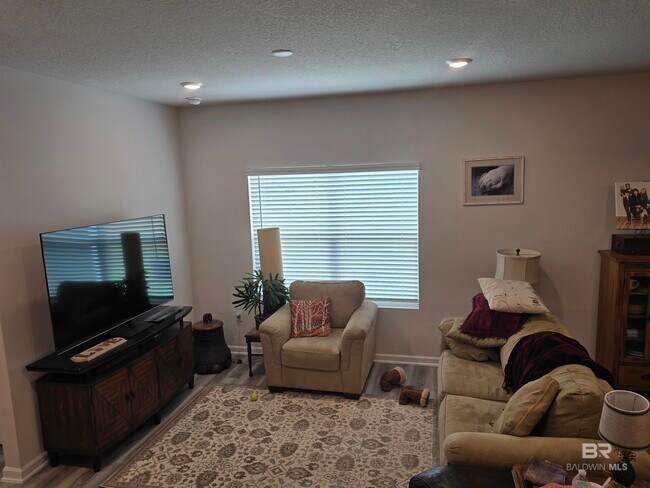 Photo - 21937 Aleutian Ave