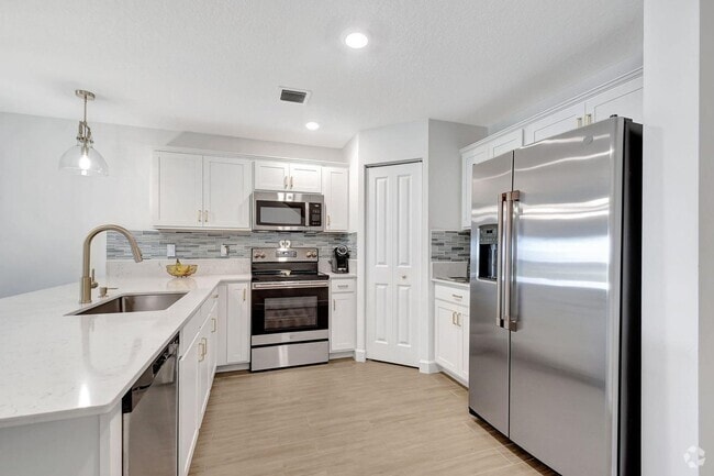 Building Photo - 6013 Woods Edge Cir Rental