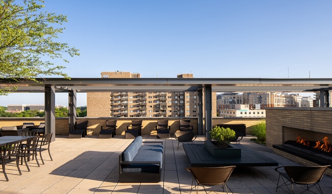 Enjoy panoramic views of Bethesda and beyond on your community rooftop